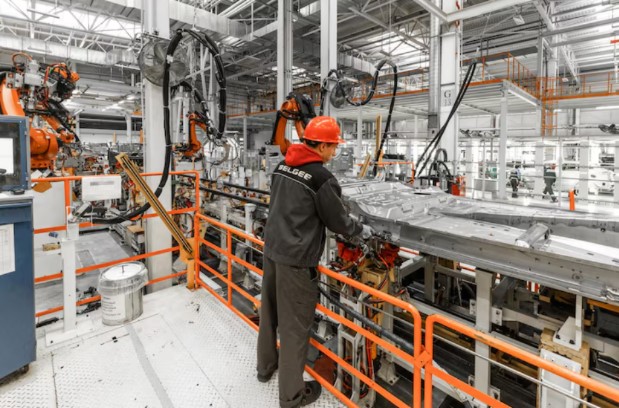 Wie technischer Industriebedarf die industrielle Arbeit effizienter macht